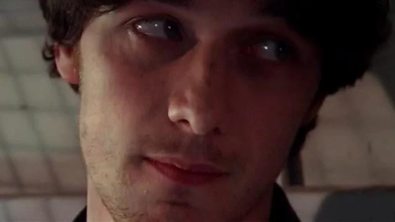 Кадры из сериала Бесстыжие / Бесстыдники (UK) (2004)